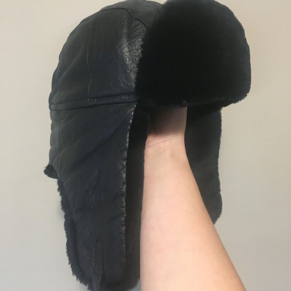 Danier Genuine Leather Pilot's Hat - Picture 1 of 5